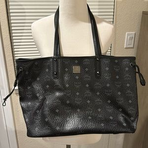 MCM Reversible Women’s Tote -medium